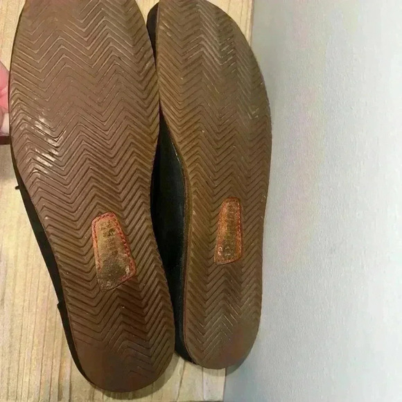 Clarks Wallabees Low Men’s Sz 9.5 Matte Black Leather RARE Vibram Sole NICE - Picture 6 of 6